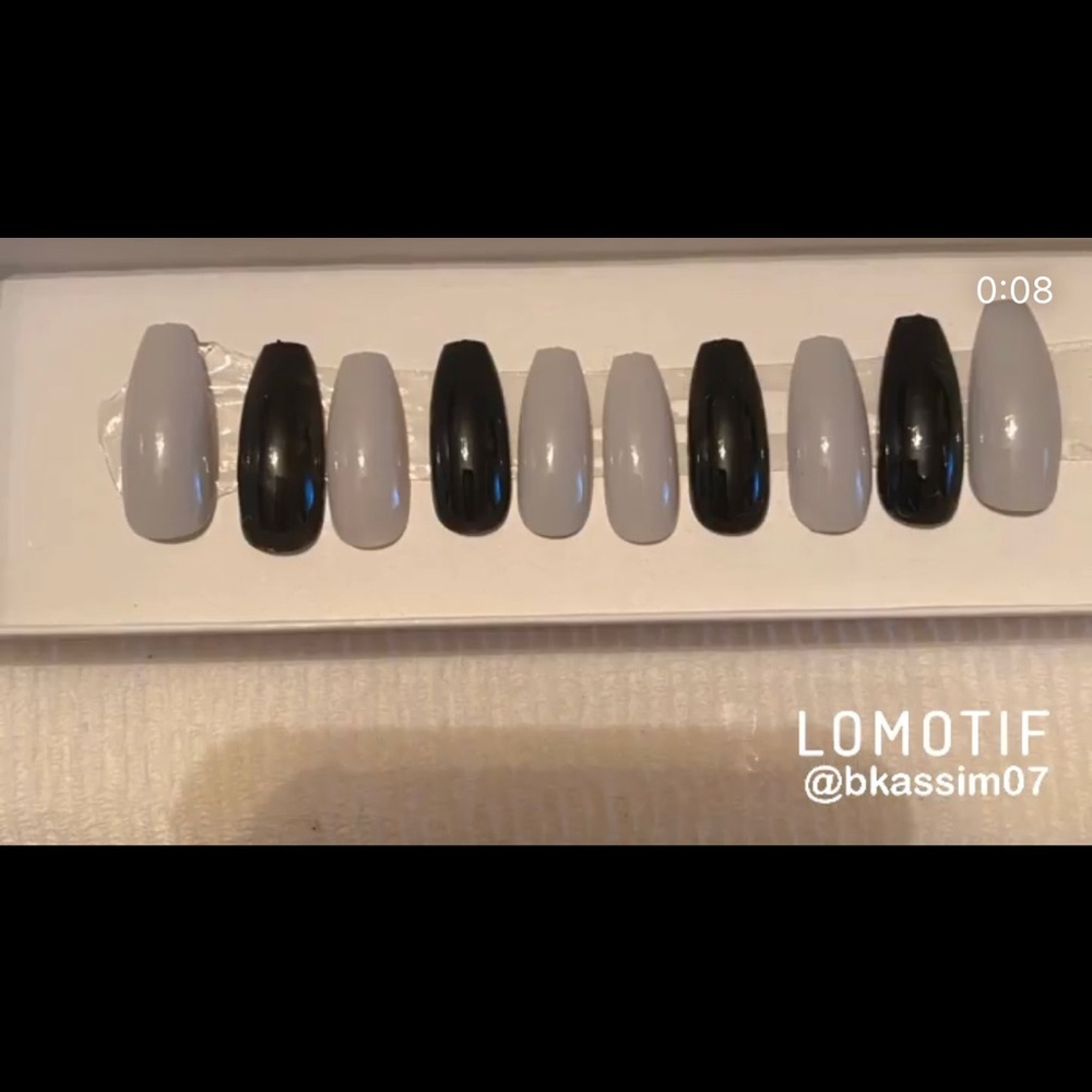 Press on nails
